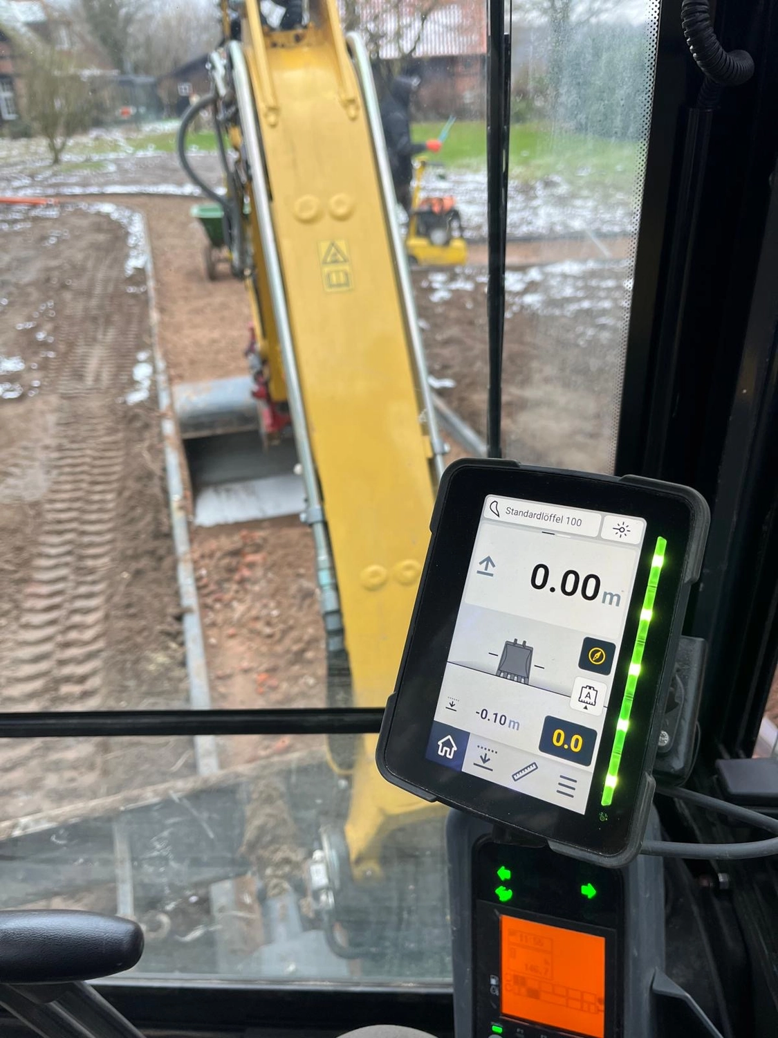 Franz Kotschofsky GmbH - Bauservice - Herstellung von Reitplätzen und Paddocks